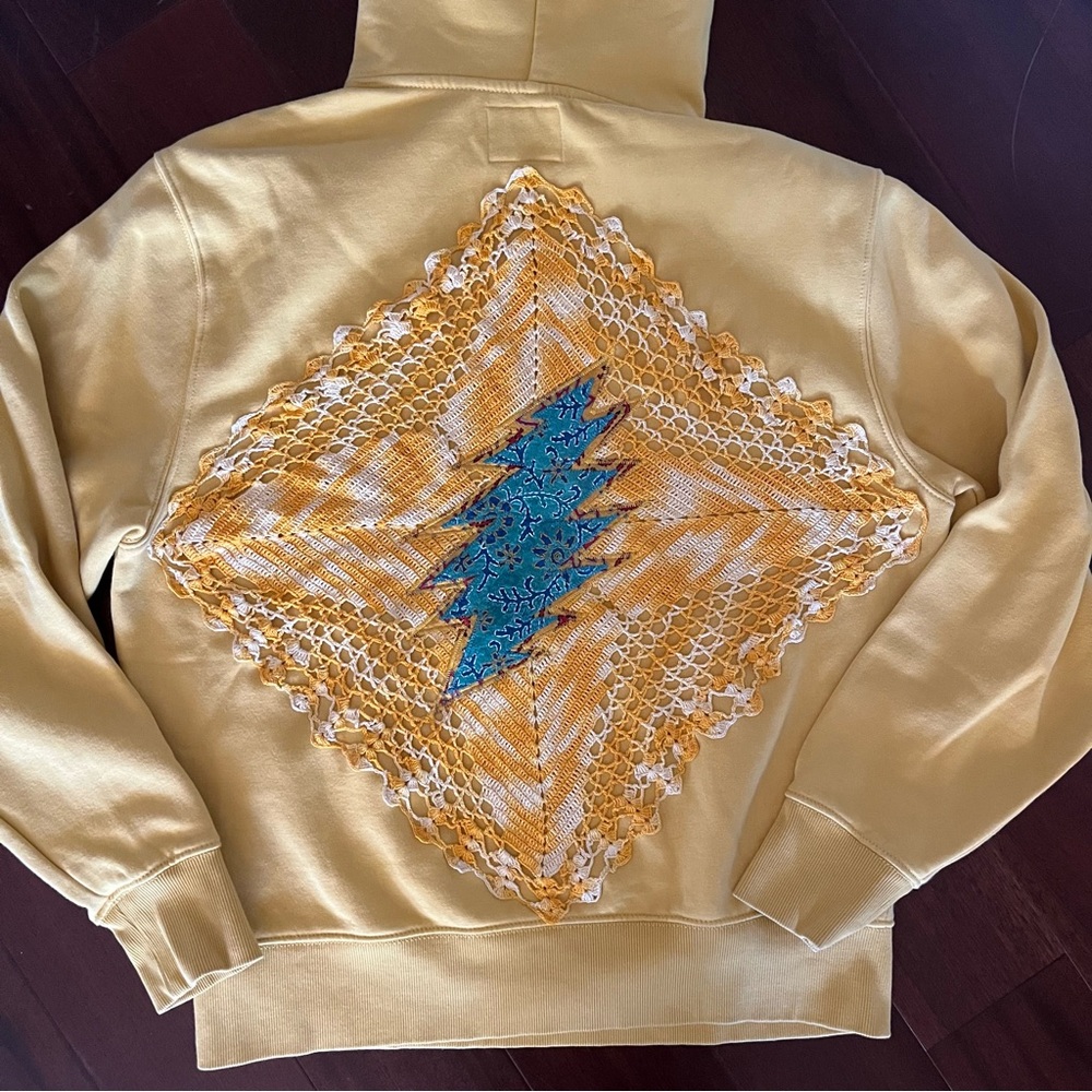 silk crochet patchwork stealie bright golden Grateful Dead festival hoodie💚⚡️🩵 - Picture 11 of 15